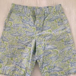 vineyard vines boys shorts size 16